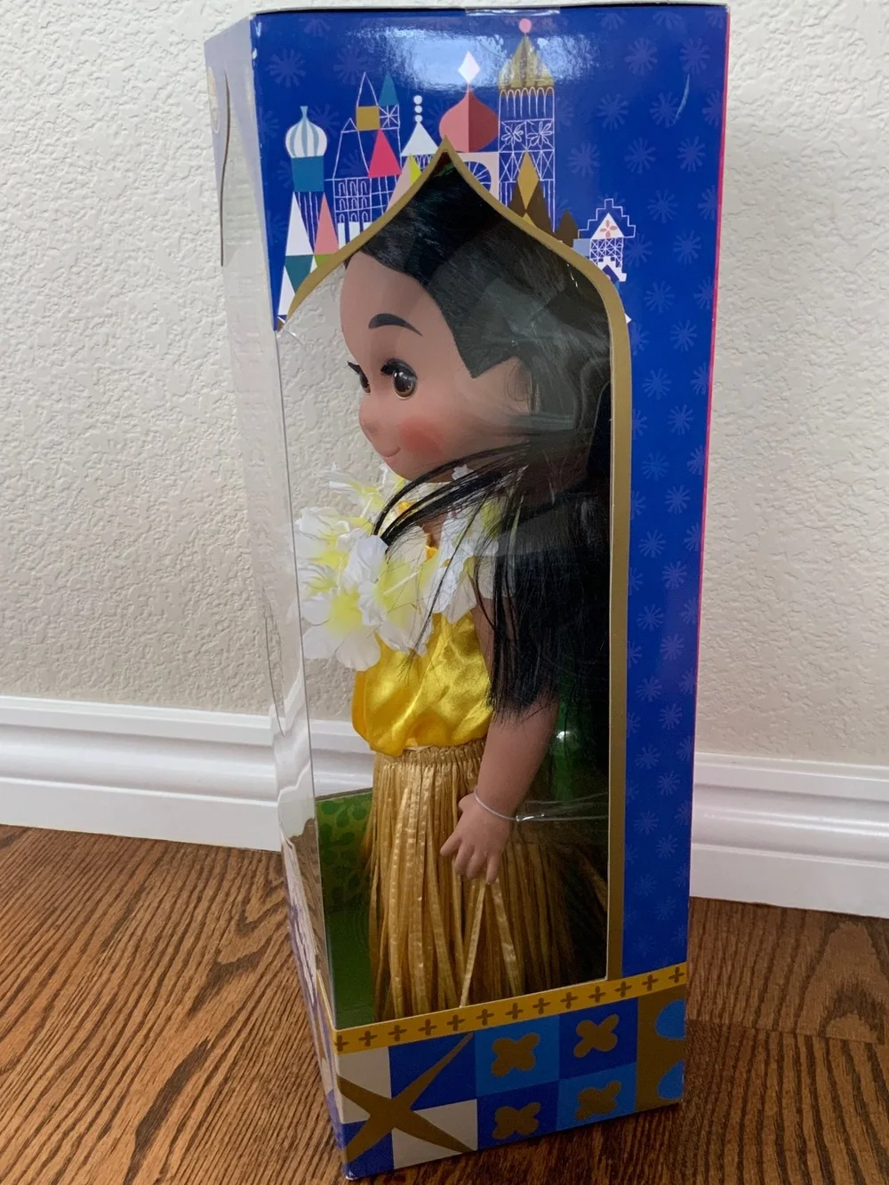 Disney Hawaii It’s a Small World Animator’s Collection Singing Doll New in Box